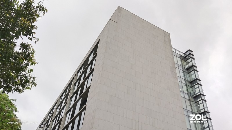 5G手机做到两千元，vivo z6颜值与性能兼具吗？