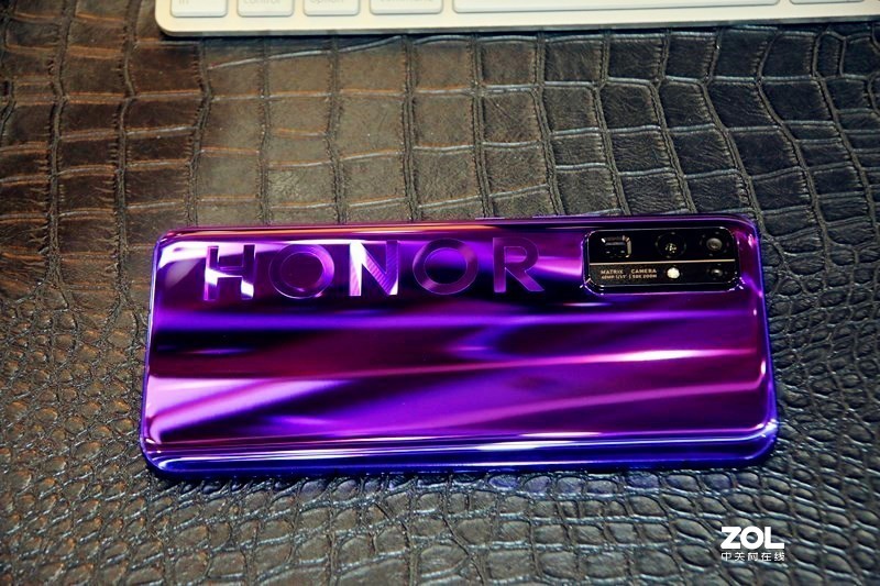 三千档带潜望式镜头的“中杯”旗舰香吗—荣耀30初体验