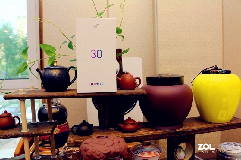 三千档带潜望式镜头的“中杯”旗舰香吗—荣耀30初体验