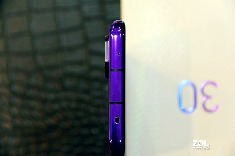 三千档带潜望式镜头的“中杯”旗舰香吗—荣耀30初体验