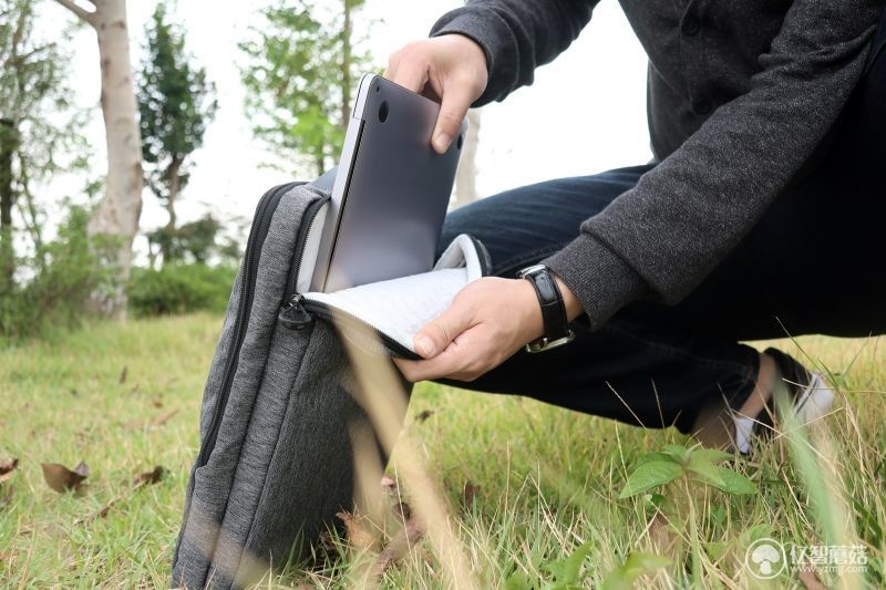 短差出行神器——tomtoc苹果电脑包H14体验