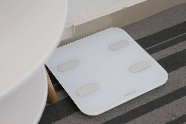 从今天起让你更简单了解自己，云康宝体脂称CS20A全面为你考虑