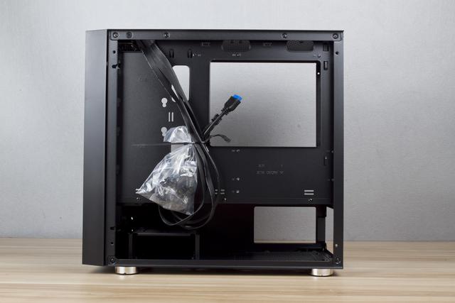 200元内电竞箱子怎么选？先马平头哥M5电竞版了解下