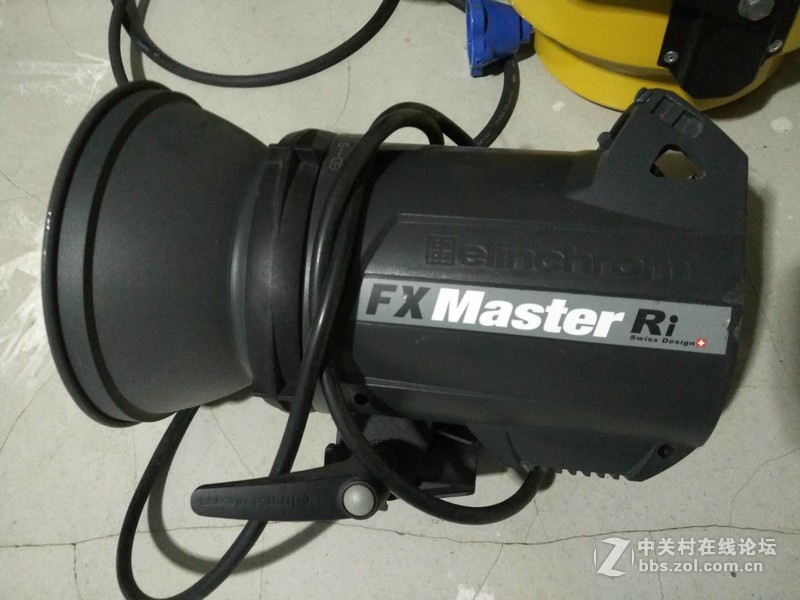 出一套自用的佳能5D3相机+闪光灯、摄影灯等，原装正品行货