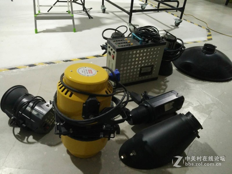 出一套自用的佳能5D3相机+闪光灯、摄影灯等，原装正品行货