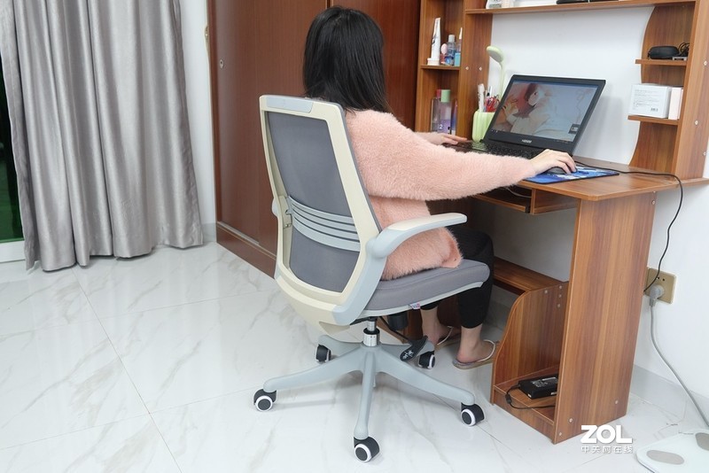 来自女友的关爱，高性价比电脑椅西昊M59开箱