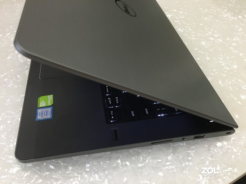 卖了－－－－－6代i7价实惠 金属拉丝面板，办公做图不错，也能玩很多游戏