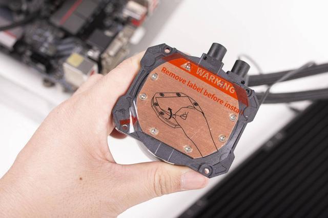 酷冷至尊新冰神B360水冷散热器评测，超频CPU被压制到70℃