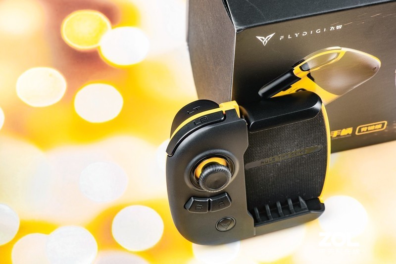 不要断触要一触即发，飞智黄蜂2单手手柄吃鸡稳