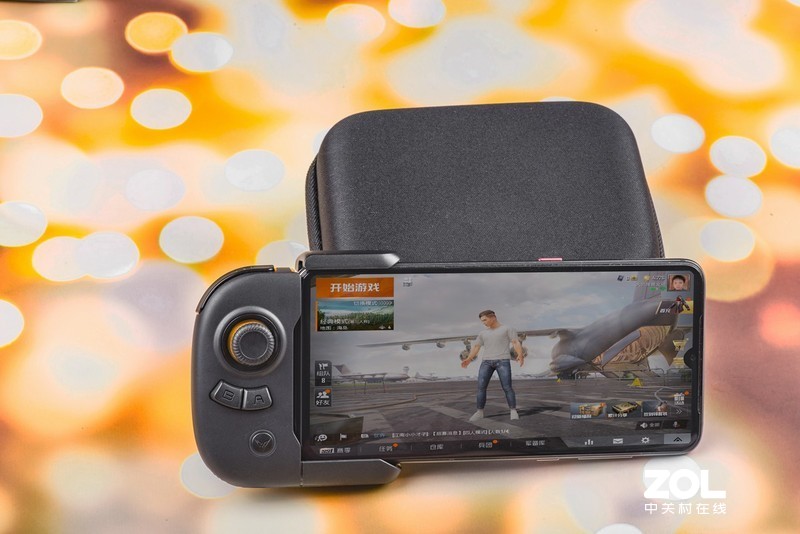 不要断触要一触即发，飞智黄蜂2单手手柄吃鸡稳