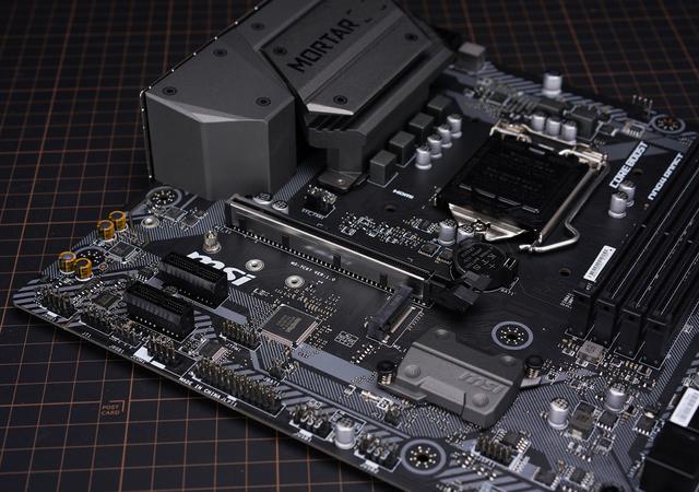 i5-9400F带RTX2080Ti？画面确实太美