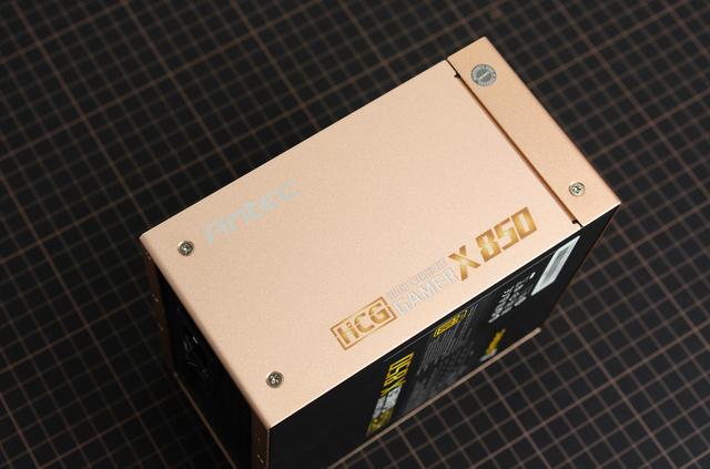 i5-9400F带RTX2080Ti？画面确实太美