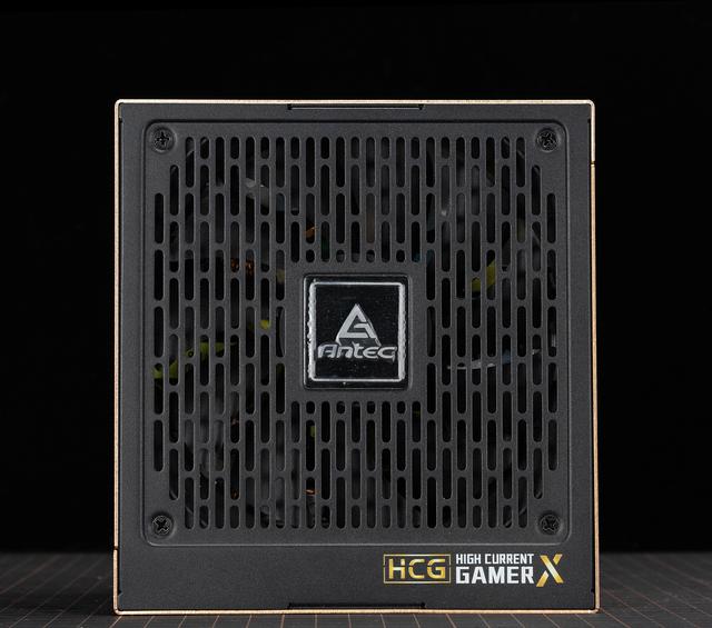 i5-9400F带RTX2080Ti？画面确实太美