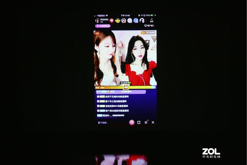 便携为王！手掌上的移动巨幕影院，微鲸E2 Plus上手体验