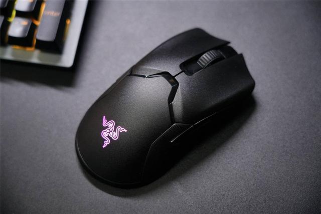 生而全能，让游戏体验更加纯粹--雷蛇毒蝰终极版电竞鼠标