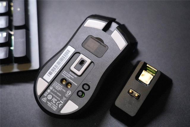 生而全能，让游戏体验更加纯粹--雷蛇毒蝰终极版电竞鼠标