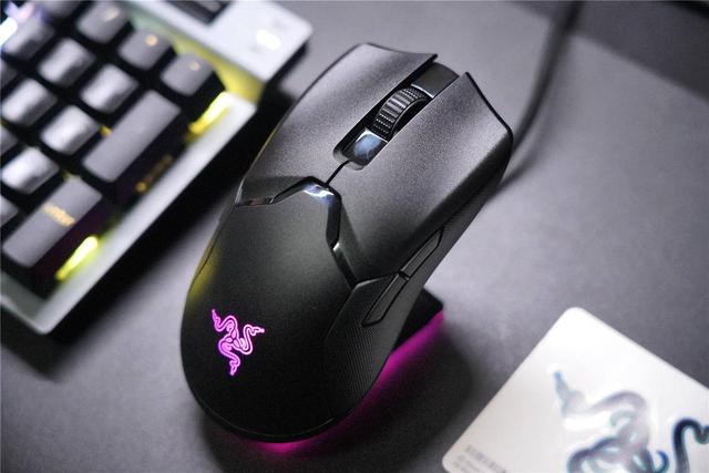 生而全能，让游戏体验更加纯粹--雷蛇毒蝰终极版电竞鼠标