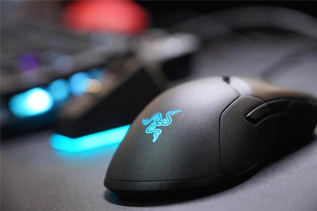 生而全能，让游戏体验更加纯粹--雷蛇毒蝰终极版电竞鼠标