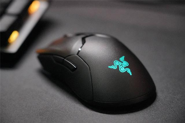 生而全能，让游戏体验更加纯粹--雷蛇毒蝰终极版电竞鼠标