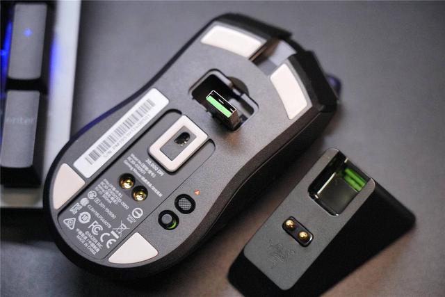 生而全能，让游戏体验更加纯粹--雷蛇毒蝰终极版电竞鼠标