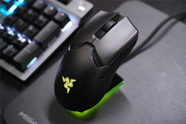 生而全能，让游戏体验更加纯粹--雷蛇毒蝰终极版电竞鼠标