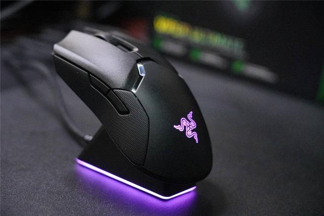 生而全能，让游戏体验更加纯粹--雷蛇毒蝰终极版电竞鼠标