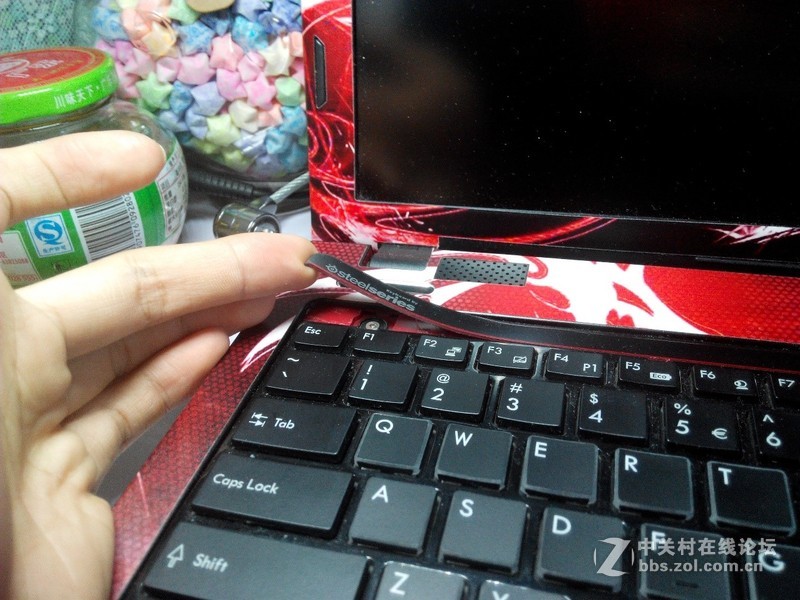 【申精】机械革命X5换七彩背光键盘教程！论7彩背光的重要性