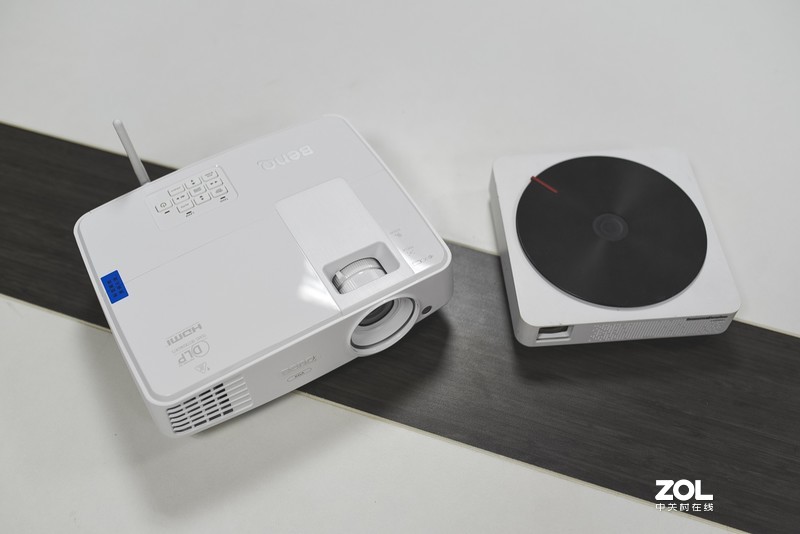 打破传统投影仪“拖后腿”的现象，明基E500投影仪才能更好玩转会议室