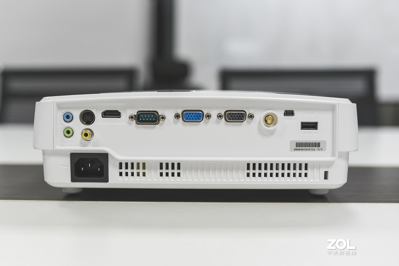 打破传统投影仪“拖后腿”的现象，明基E500投影仪才能更好玩转会议室