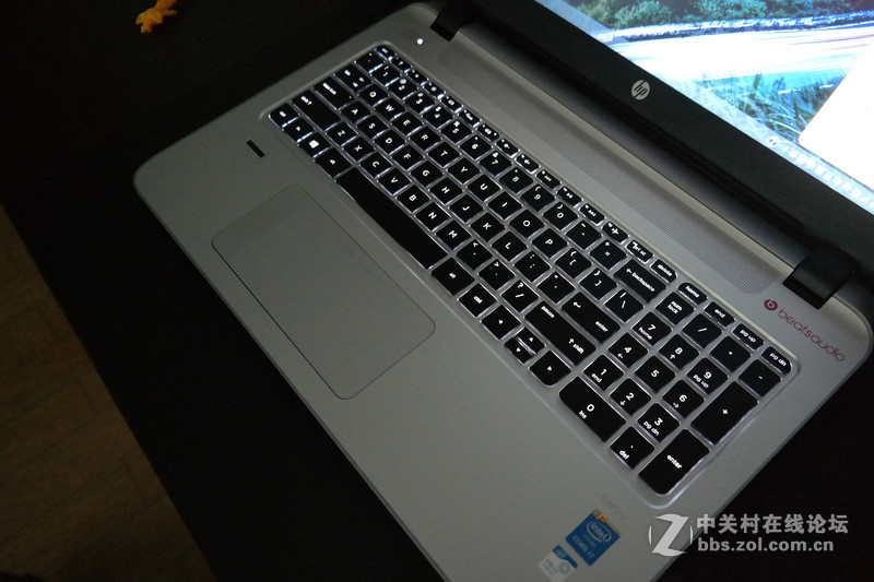 女神本！惠普E神15-k301TU小苍游戏笔记本开箱评测 实测LOL