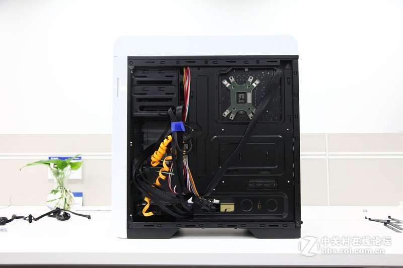 【周末齐搞机】GAMEMAX碳60+24K金牌750W+GTX960SLI作业报告