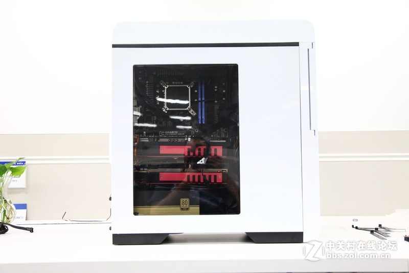 【周末齐搞机】GAMEMAX碳60+24K金牌750W+GTX960SLI作业报告