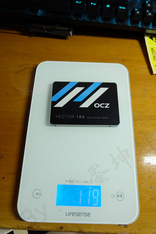 #OCZ Vector 180系列SSD全网首发试用#体验极致加速！享受来自电脑的推背感！拆机篇！