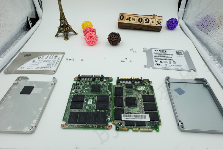 #OCZ Vector 180系列SSD全网首发试用#体验极致加速！享受来自电脑的推背感！拆机篇！