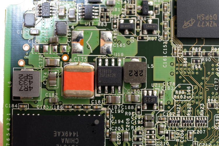 #OCZ Vector 180系列SSD全网首发试用#体验极致加速！享受来自电脑的推背感！拆机篇！