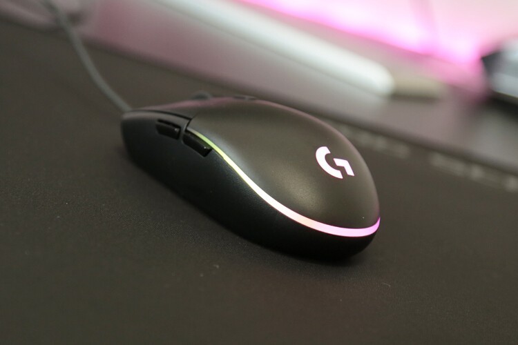 打造罗技旗舰灯效：罗技G102二代游戏鼠标开箱