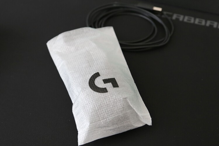 打造罗技旗舰灯效：罗技G102二代游戏鼠标开箱