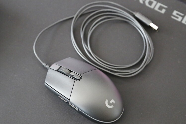 打造罗技旗舰灯效：罗技G102二代游戏鼠标开箱