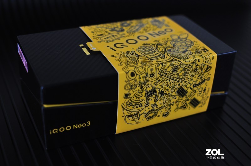 一个手机钉子户的妥协 —— iQOO Neo3真香体验分享（篇一：开箱、跑分、游戏性能）