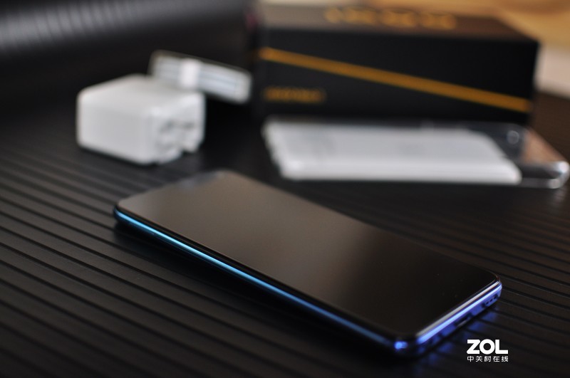 一个手机钉子户的妥协 —— iQOO Neo3真香体验分享（篇一：开箱、跑分、游戏性能）