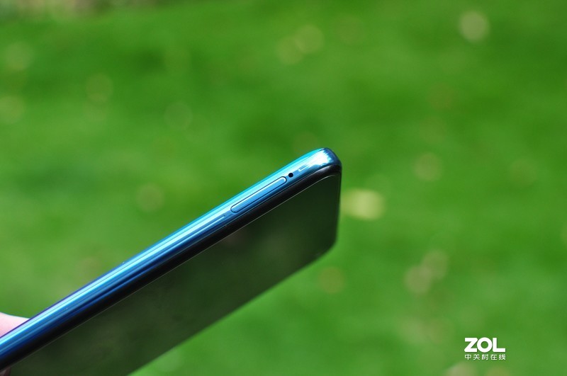 一个手机钉子户的妥协 —— iQOO Neo3真香体验分享（篇一：开箱、跑分、游戏性能）