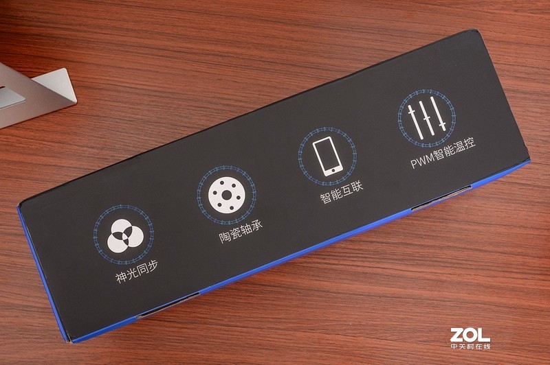 颜值与个性共舞，大水牛铁血战士异形机箱，越夜越有机