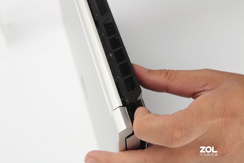 F117-BPRO-硬盘内存升级教程