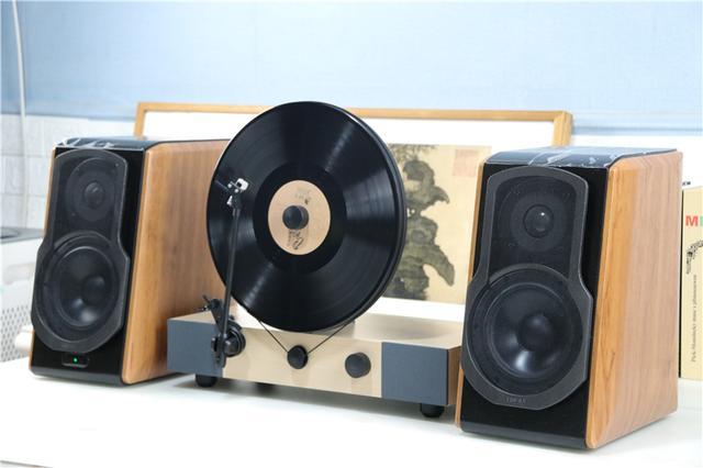 跨越时代的黑胶唱机，为何再成新秀？这个原因无可代替