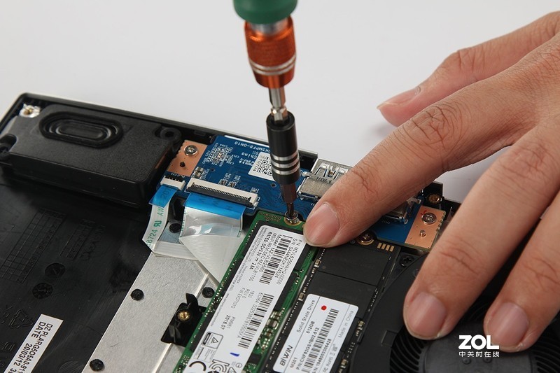 F117-BPRO-硬盘内存升级教程