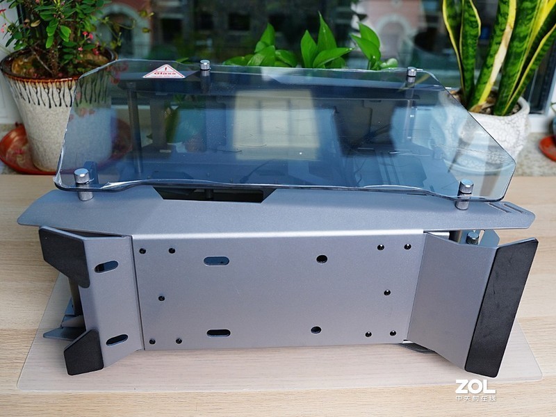 响应号召宅在家！分体水冷、RGB和信仰，这台PC主机全都有，终于可以好好玩游戏了！