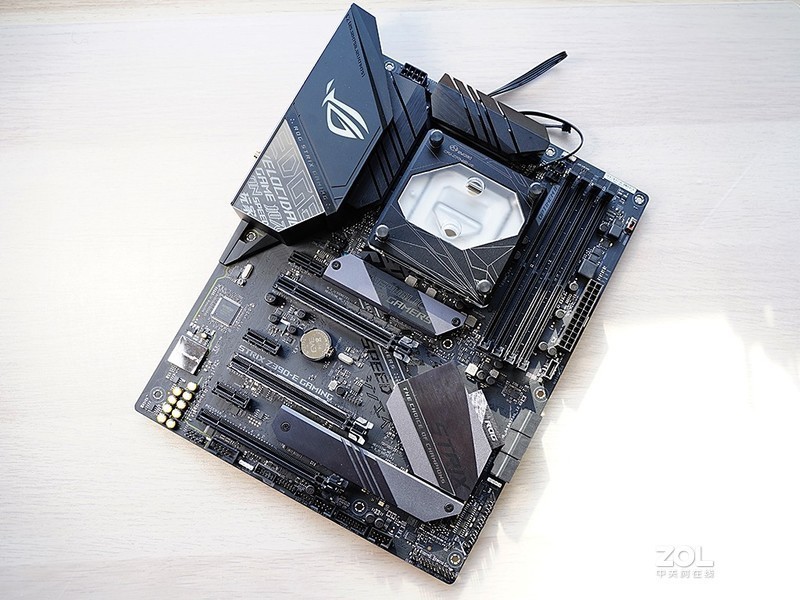 响应号召宅在家！分体水冷、RGB和信仰，这台PC主机全都有，终于可以好好玩游戏了！