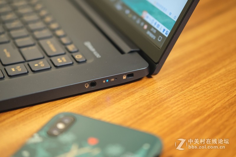 一场特立独行的时尚新体验：与宏碁蜂鸟Swift 5触控本的一觞一咏