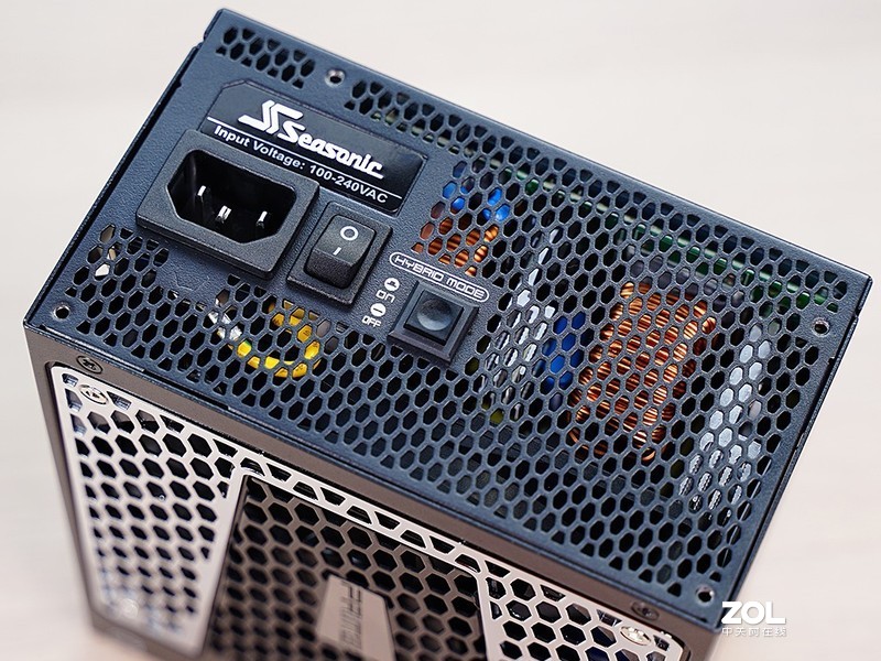 响应号召宅在家！分体水冷、RGB和信仰，这台PC主机全都有，终于可以好好玩游戏了！