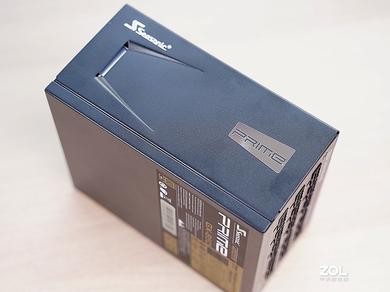 响应号召宅在家！分体水冷、RGB和信仰，这台PC主机全都有，终于可以好好玩游戏了！